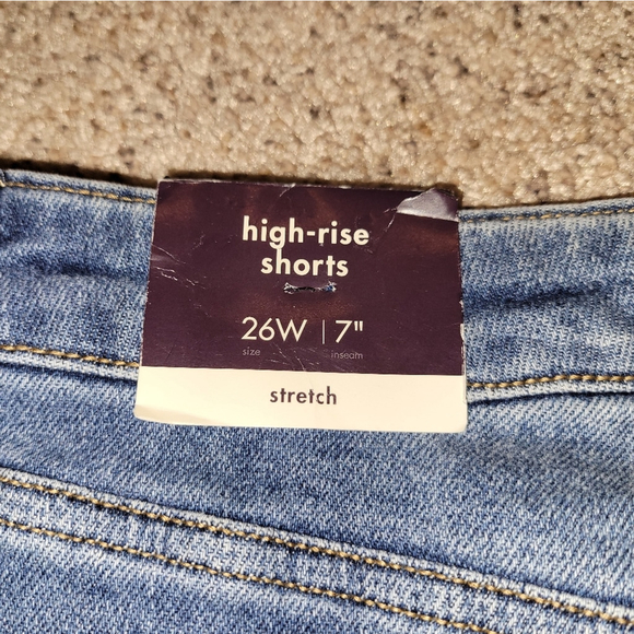 Ava & Viv 26W Distressed Denim Cutoff Shorts NWT - Picture 6 of 7